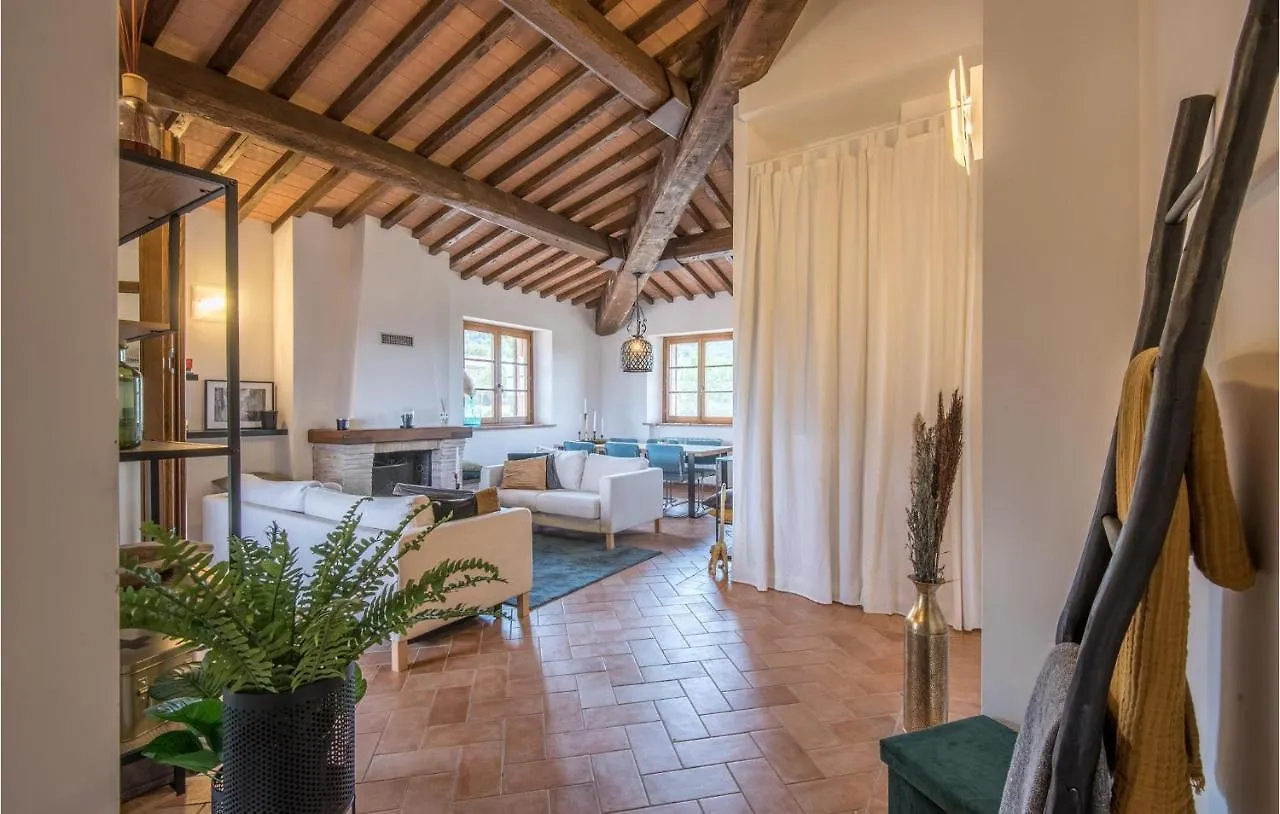 2 Bedroom Pet Friendly Apartment In Castelmuzio